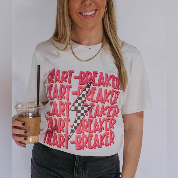 Heart-Breaker Graphic Tee - Picture 2 of 2